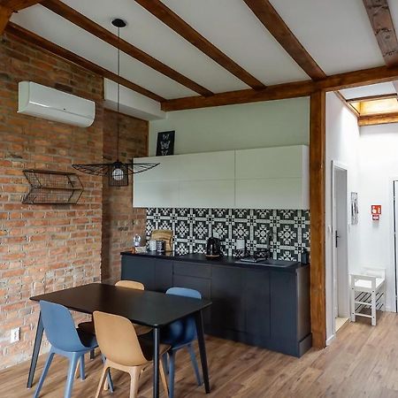 Apartamenty Torunskie Pod Krzywa Wieza Bagian luar foto