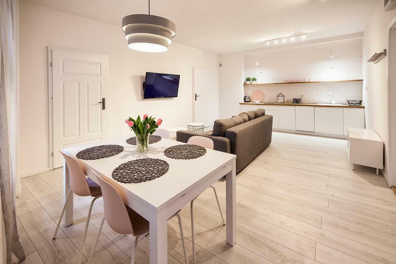 Apartamenty Torunskie Pod Krzywa Wieza Bagian luar foto