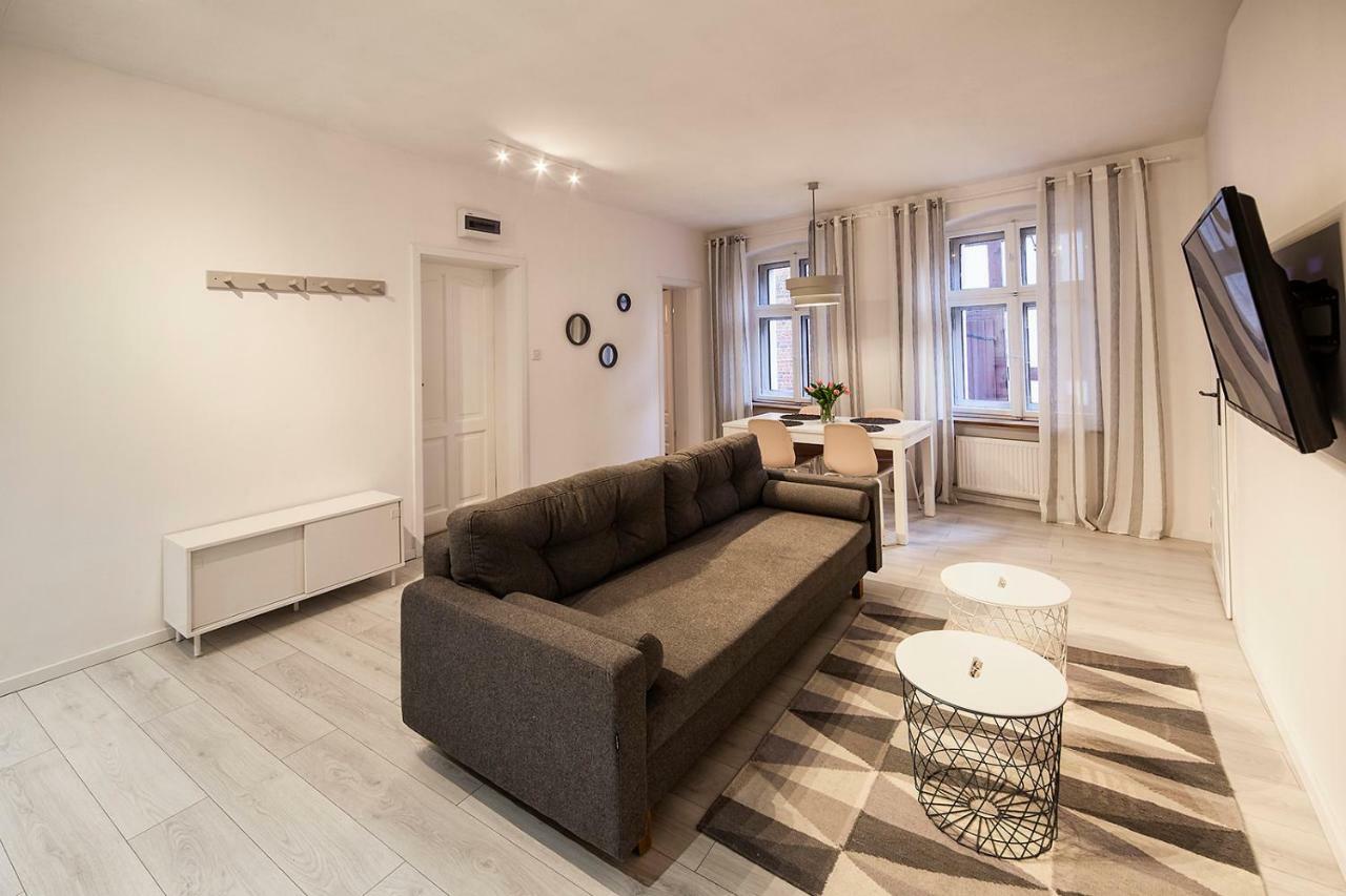 Apartamenty Torunskie Pod Krzywa Wieza Bagian luar foto