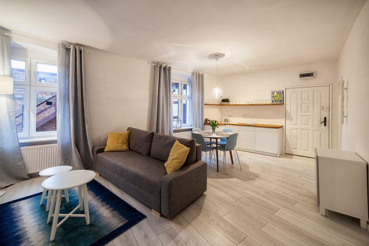 Apartamenty Torunskie Pod Krzywa Wieza Bagian luar foto