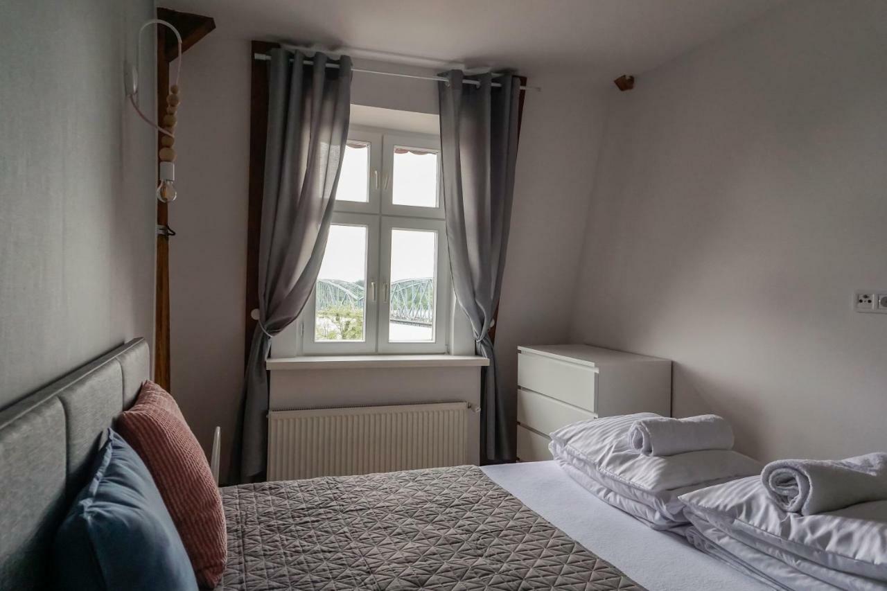 Apartamenty Torunskie Pod Krzywa Wieza Bagian luar foto